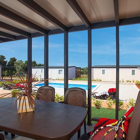 Camping Adria Mobile Homes In Camping Kastanija Novigrad Istria Extérieur photo