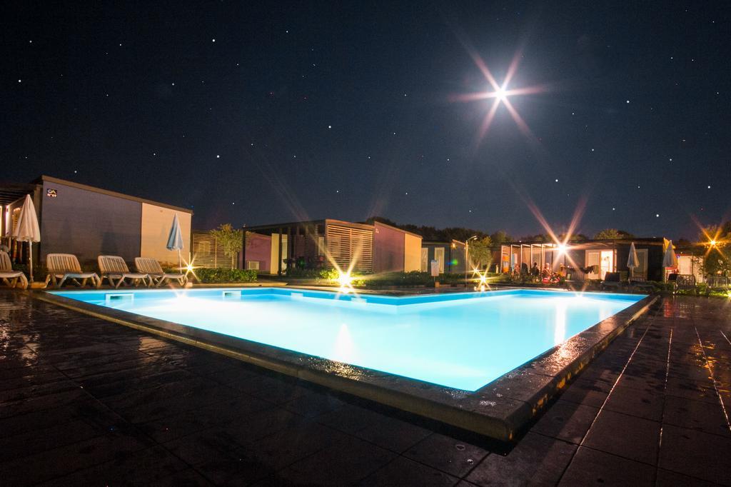 Camping Adria Mobile Homes In Camping Kastanija Novigrad Istria Extérieur photo