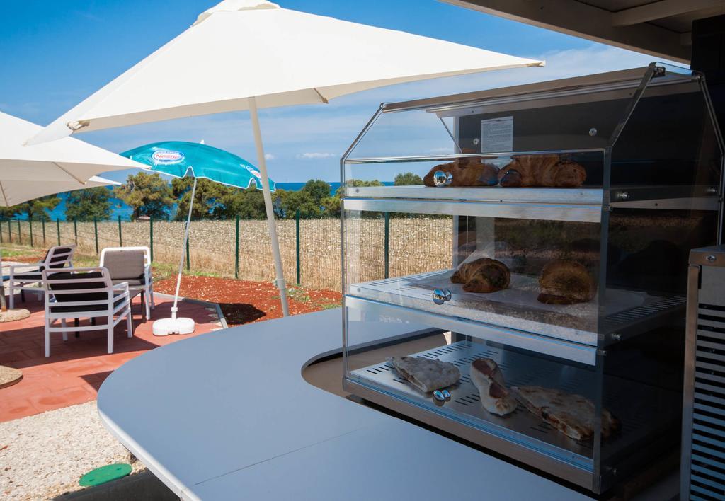 Camping Adria Mobile Homes In Camping Kastanija Novigrad Istria Extérieur photo
