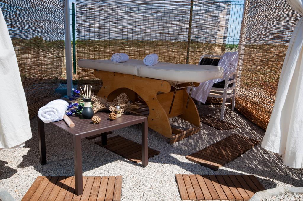 Camping Adria Mobile Homes In Camping Kastanija Novigrad Istria Extérieur photo