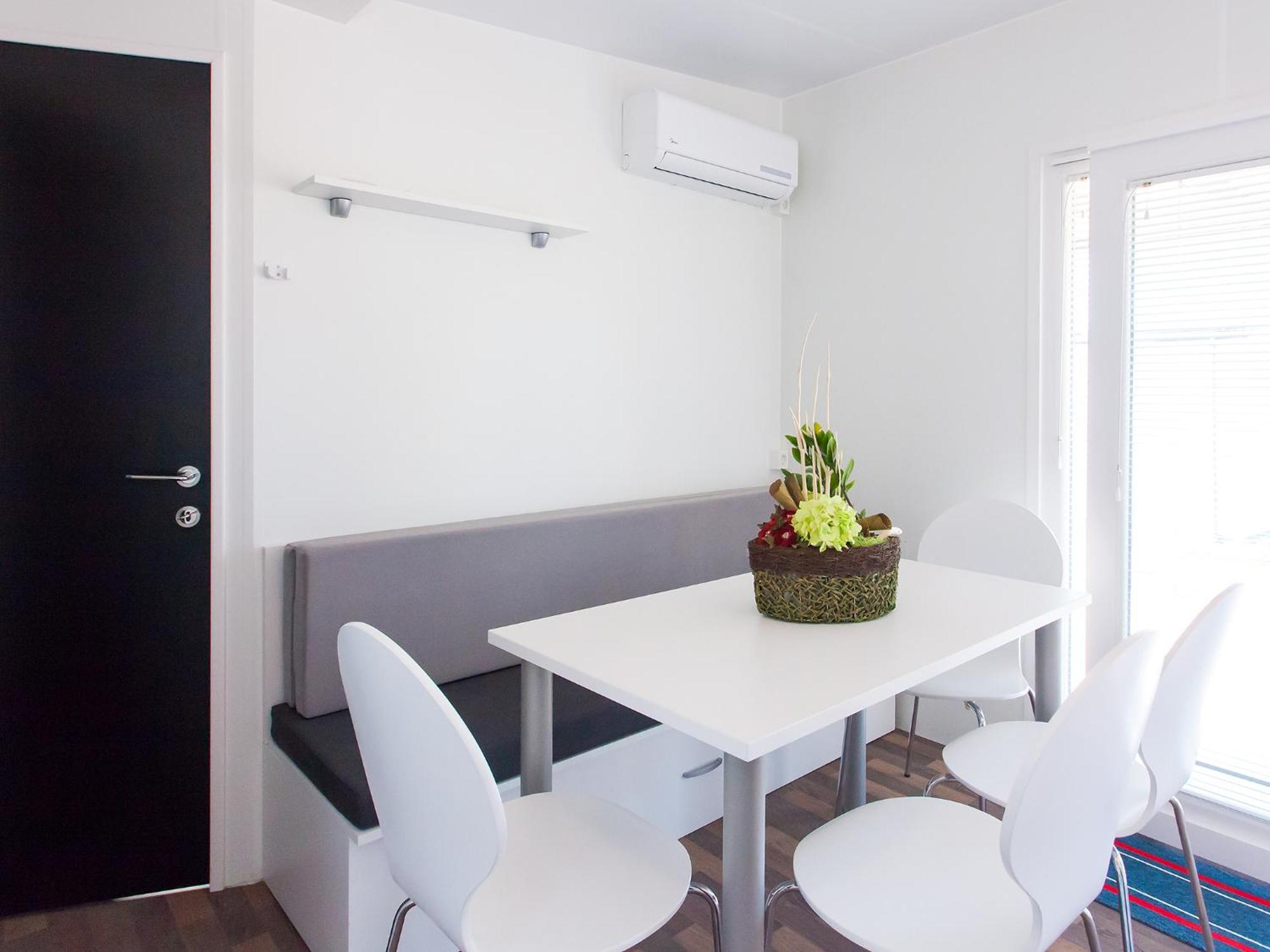 Camping Adria Mobile Homes In Camping Kastanija Novigrad Istria Extérieur photo