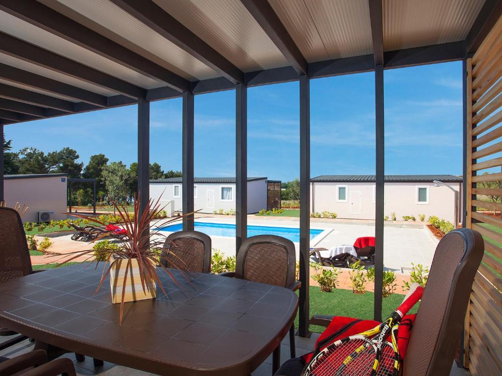 Camping Adria Mobile Homes In Camping Kastanija Novigrad Istria Extérieur photo