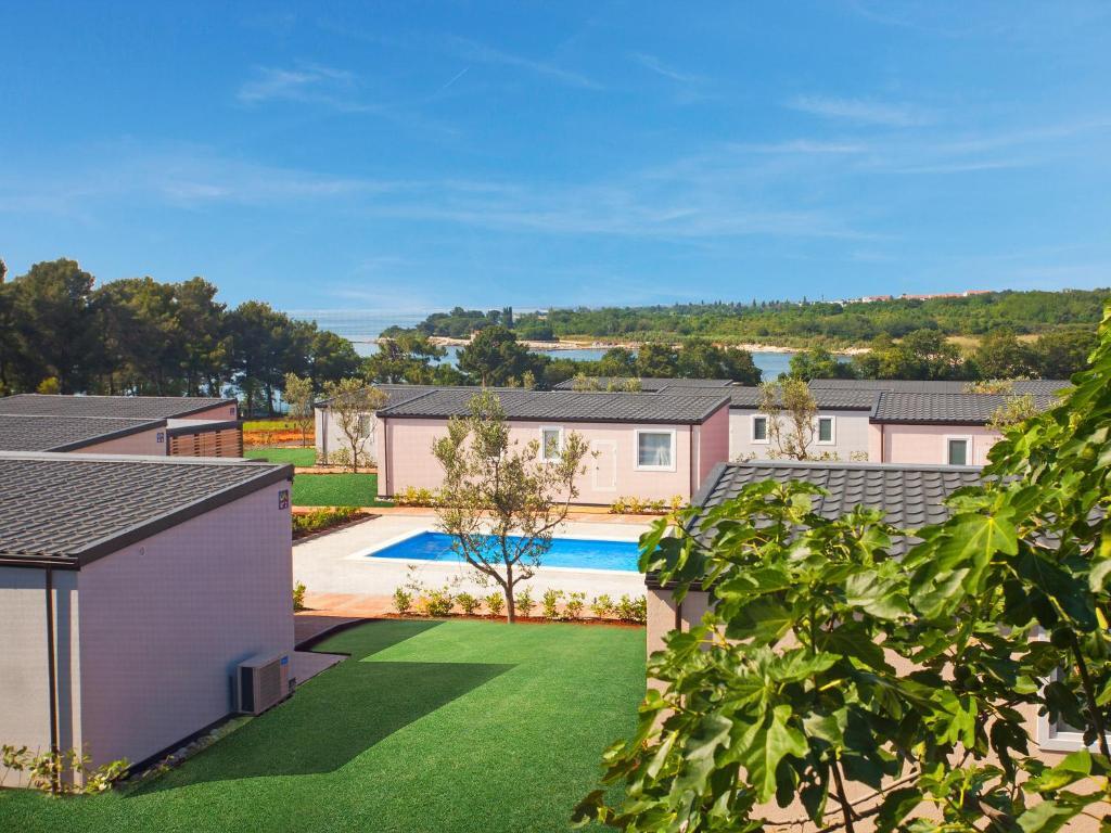 Camping Adria Mobile Homes In Camping Kastanija Novigrad Istria Extérieur photo