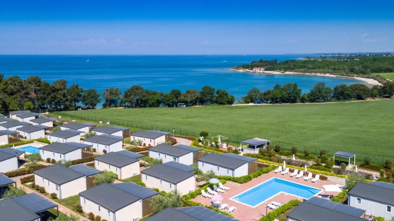 Camping Adria Mobile Homes In Camping Kastanija Novigrad Istria Extérieur photo
